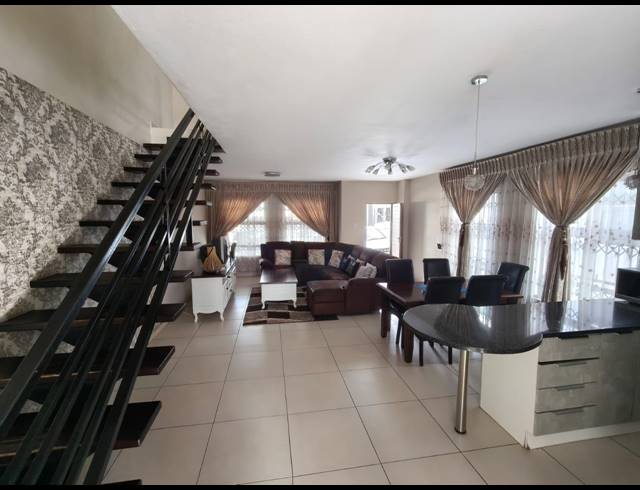 3 BEDROOM DUPLEX FOR SALE IN CASHAN
